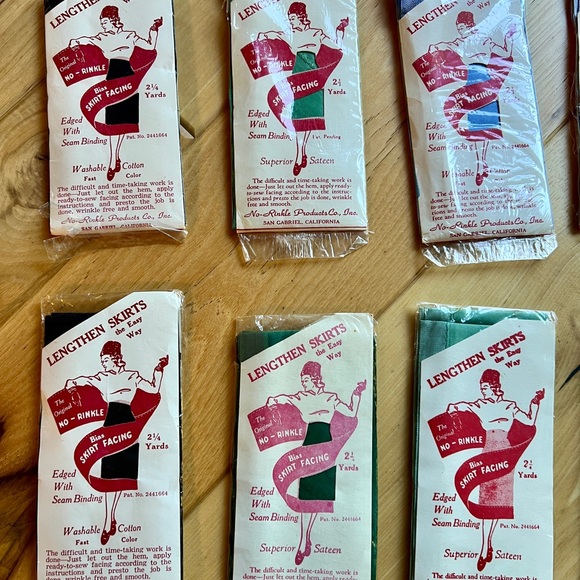 Vintage Sewing Notions - Picture 5 of 10